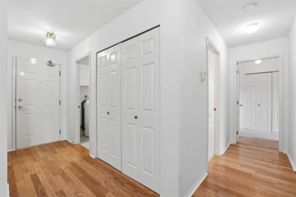 305 2410 Emerson Street, Abbotsford, BC, Abbotsford — Apartment/Condo for sale