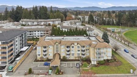 305 2410 Emerson Street, Abbotsford, BC, Abbotsford — Apartment/Condo for sale