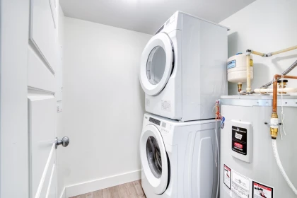 Walk-In Closet Photo of 121 30515 Cardinal Avenue, Abbotsford, BC