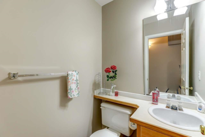 Powder Room Photo of 4 32311 Mcrae Avenue, Mission, BC