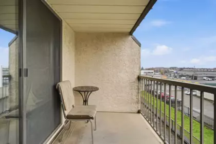 Breakfast Nook Photo of 309 45744 Spadina Avenue, Chilliwack, BC