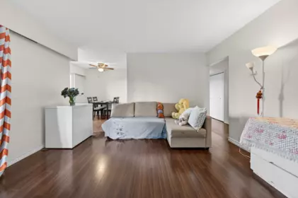 202 4695 Imperial Street, Burnaby, BC, Burnaby — Apartment/Condo for sale