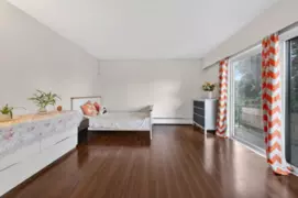 202 4695 Imperial Street, Burnaby, BC