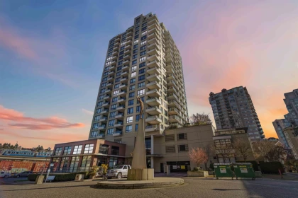 601 1 Renaissance Square, New Westminster, BC, New Westminster — Apartment/Condo for sale