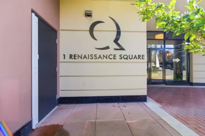 601 1 Renaissance Square, New Westminster, BC, New Westminster — Apartment/Condo for sale