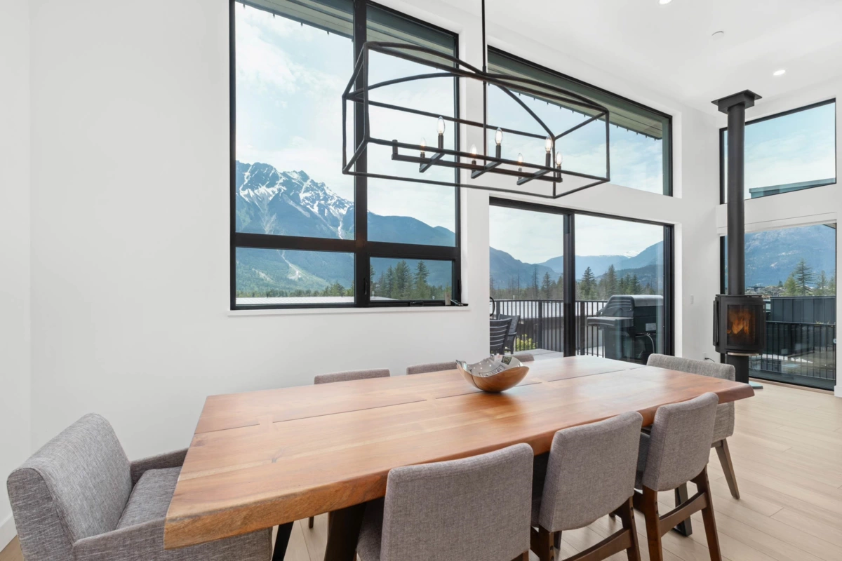 Dining Area Photo of 36 4000 Sunstone Way, Pemberton, BC