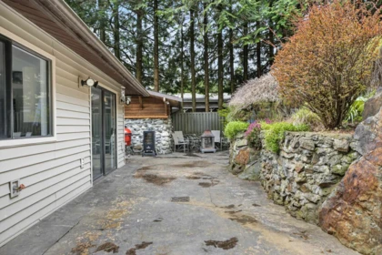 Backyard Photo of 10055 Kenswood Drive, Chilliwack, BC