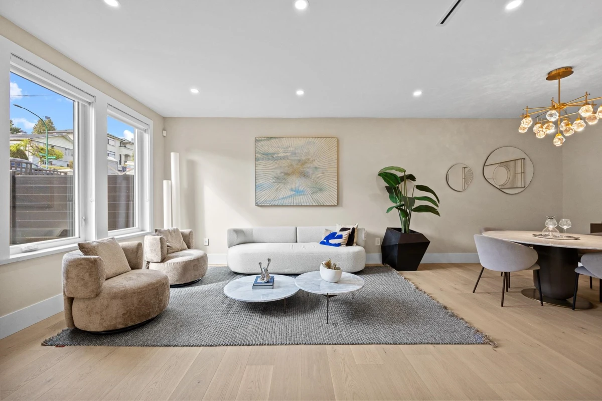 Dining Area Photo of 1 5115 Buxton Street, Burnaby, BC