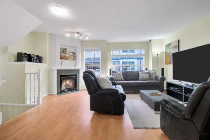 Kitchen Island Photo of 503 9118 149 Street, Surrey, BC