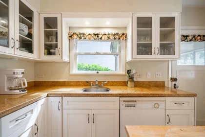 Pantry Photo of 902 Fourth Street, New Westminster, BC