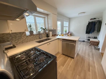 Breakfast Nook Photo of 1184 Glenayre Drive, Port Moody, BC