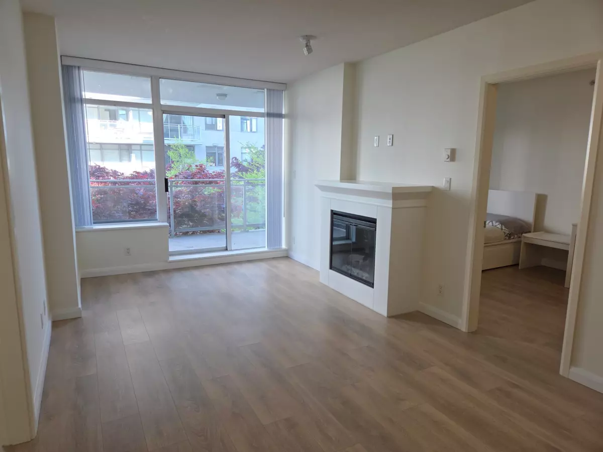 Living Room Photo of 1005 898 Carnarvon Street, New Westminster, BC