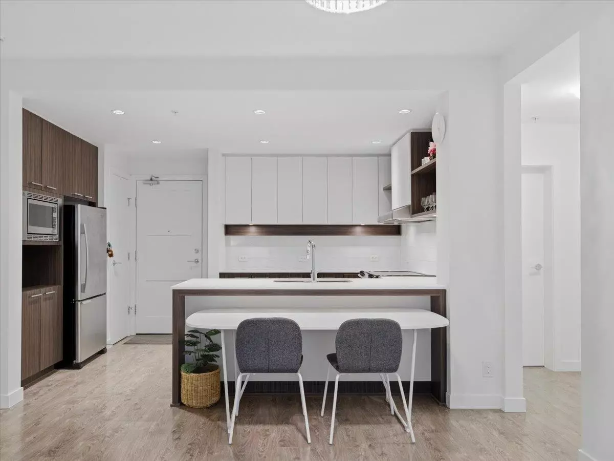 Dining Area Photo of 205 553 Foster Avenue, Coquitlam, BC