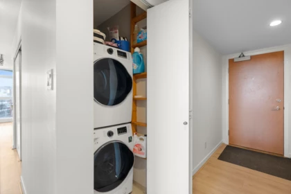 Mudroom Photo of 709 2770 Sophia Street, Vancouver, BC