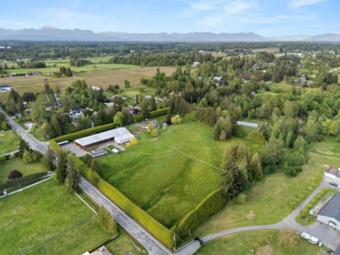 Community Amenities Photo (Clubhouse) of 23256 24 Avenue, Langley, BC