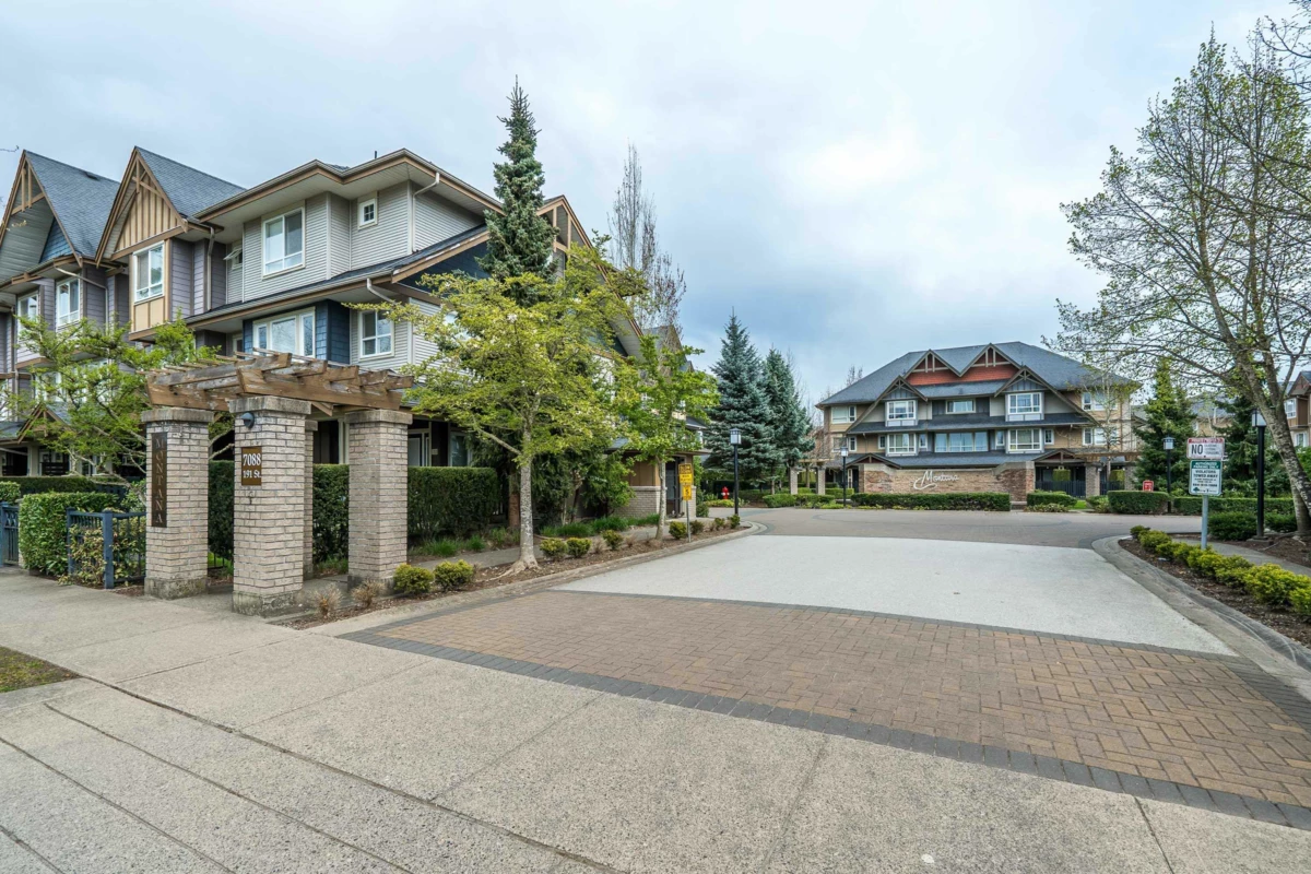 Living Room Photo of 75 7088 191 Street, Surrey, BC