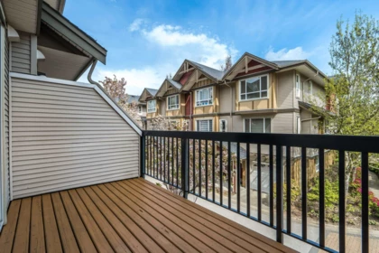 Front Yard Photo of 75 7088 191 Street, Surrey, BC