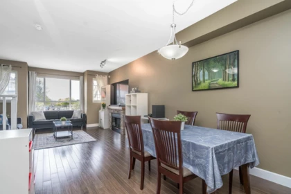 Kitchen Photo of 75 7088 191 Street, Surrey, BC