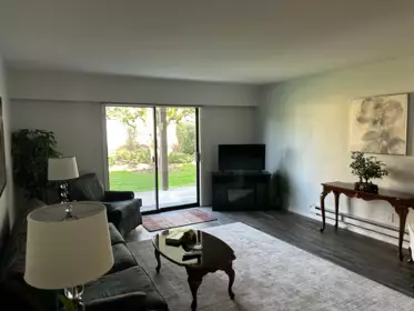 Breakfast Nook Photo of 4 32718 Garibaldi Drive, Abbotsford, BC