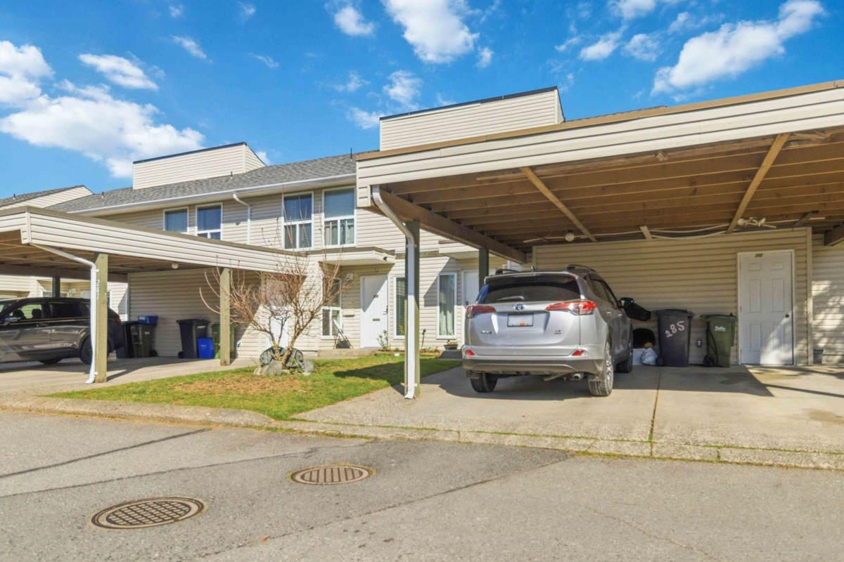 Exterior Rear Photo of 286 32550 Maclure Road, Abbotsford, BC