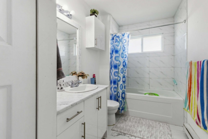 Laundry Room Photo of 286 32550 Maclure Road, Abbotsford, BC