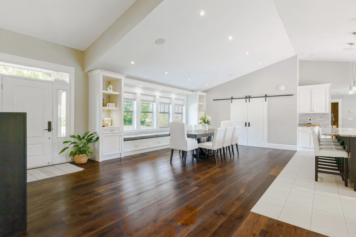 Living Room Photo of 26258 60 Avenue, Langley, BC