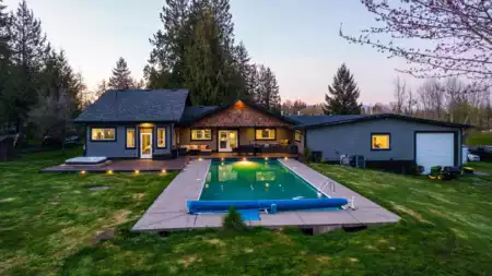 Swimming Pool Photo of 26258 60 Avenue, Langley, BC