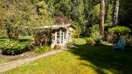 Front Yard Photo of 1618 Ocean Beach Esplanade, Gibsons, BC