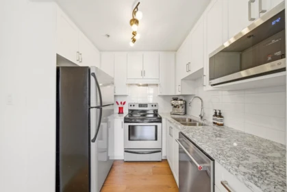 Breakfast Nook Photo of 309 418 E Broadway, Vancouver, BC
