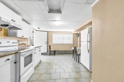 Primary Bathroom Photo of 2680 Victoria Street, Abbotsford, BC