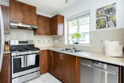 Guest Bathroom Photo of 511 2951 Silver Springs Boulevard, Coquitlam, BC