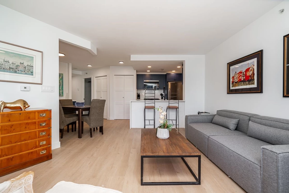 Family Room Photo of 906 189 Davie Street, Vancouver, BC