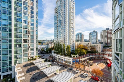 Office / Den Photo of 906 189 Davie Street, Vancouver, BC