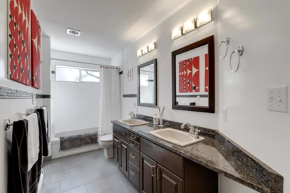 Basement Recreation Room Photo of 7549 149a Street, Surrey, BC