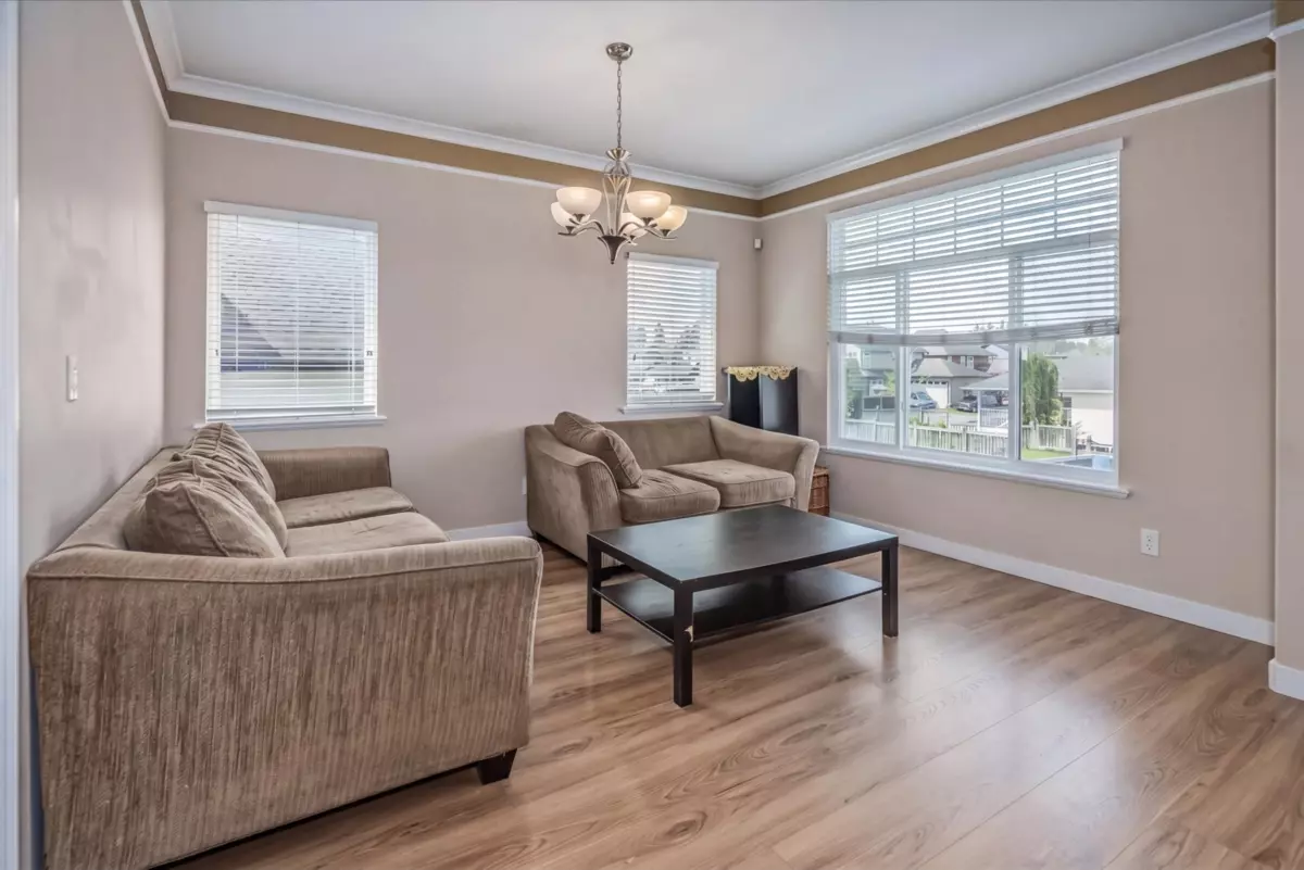 Living Room Photo of 8390 Harris Street, Mission, BC