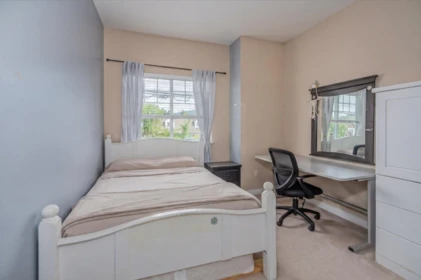 Basement Recreation Room Photo of 8390 Harris Street, Mission, BC