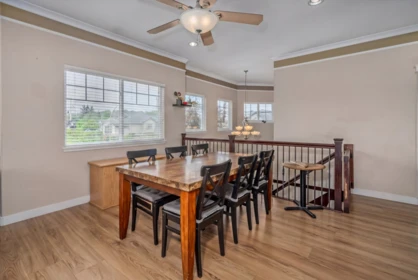 Breakfast Nook Photo of 8390 Harris Street, Mission, BC