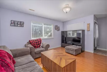 Mudroom Photo of 8390 Harris Street, Mission, BC