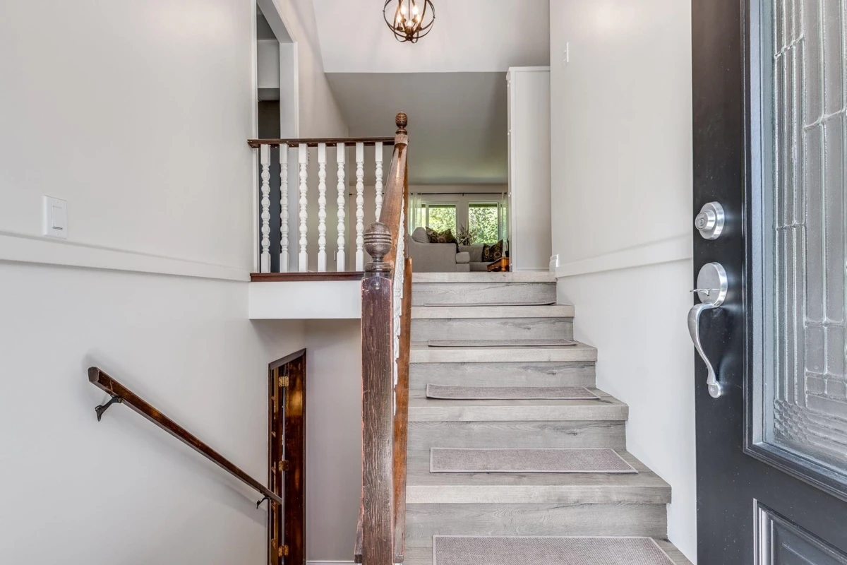 Living Room Photo of 19541 119a Avenue, Pitt Meadows, BC