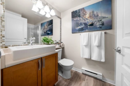 Office / Den Photo of 303 365 E 1st Street, North Vancouver, BC