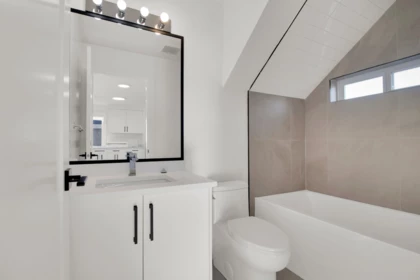 Hallway Photo of 102 16058 9a Avenue, Surrey, BC