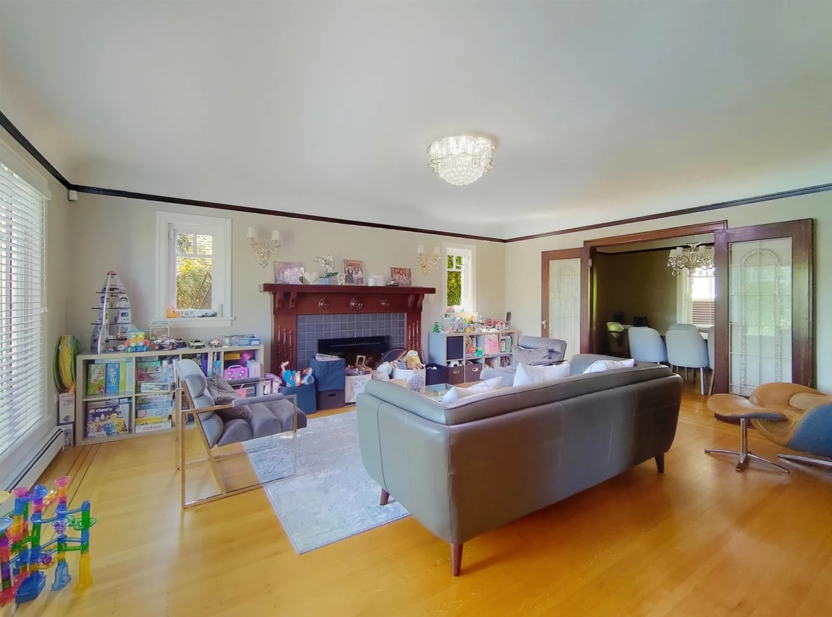 Living Room Photo of 3521 W 39th Avenue, Vancouver, BC