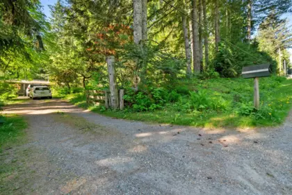 Mudroom Photo of 47990 Briteside Road, Chilliwack, BC