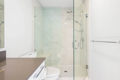 Hallway Photo of 217 9500 Tomicki Avenue, Richmond, BC