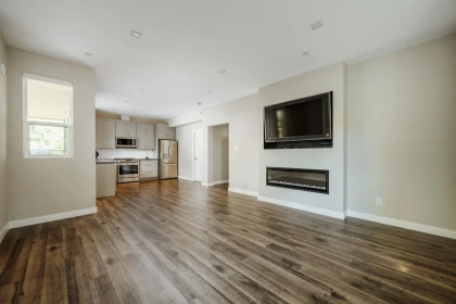 Hallway Photo of 10043 246b Street, Maple Ridge, BC