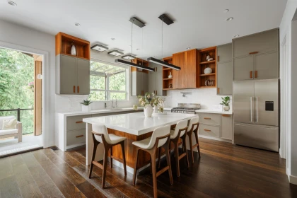 Kitchen Island Photo of 10043 246b Street, Maple Ridge, BC
