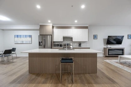 Kitchen Island Photo of 2576 Janzen Street, Abbotsford, BC