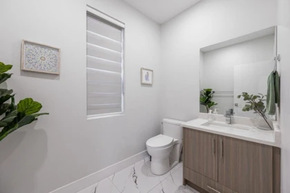 Powder Room Photo of 2576 Janzen Street, Abbotsford, BC