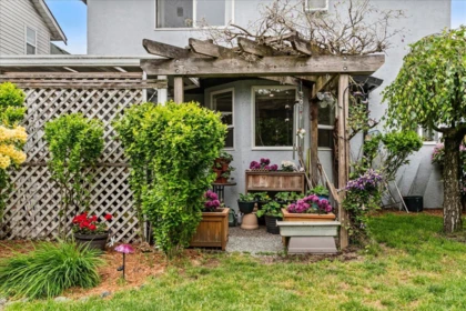 Pantry Photo of 45424 Dorell Place, Chilliwack, BC