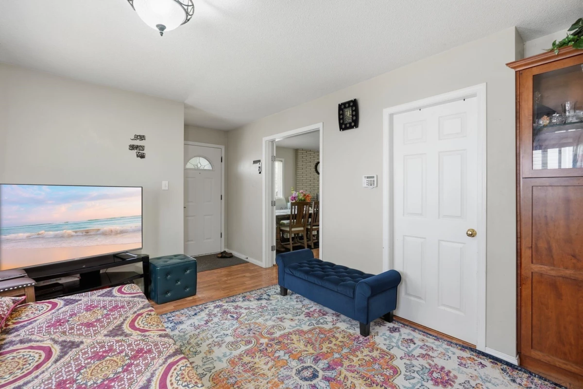 Family Room Photo of 11470 95 Avenue, Delta, BC
